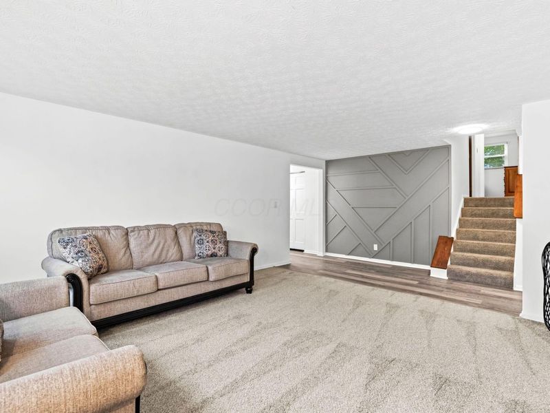 5723 Greendale Drive , Galloway, OH 43119 Photo 7