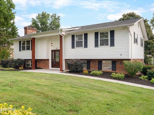 727 Morton Circle, Maryville, TN 37804