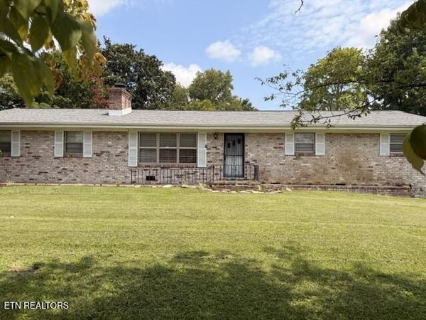 7236 Oakmeade Rd, Powell, TN 37849