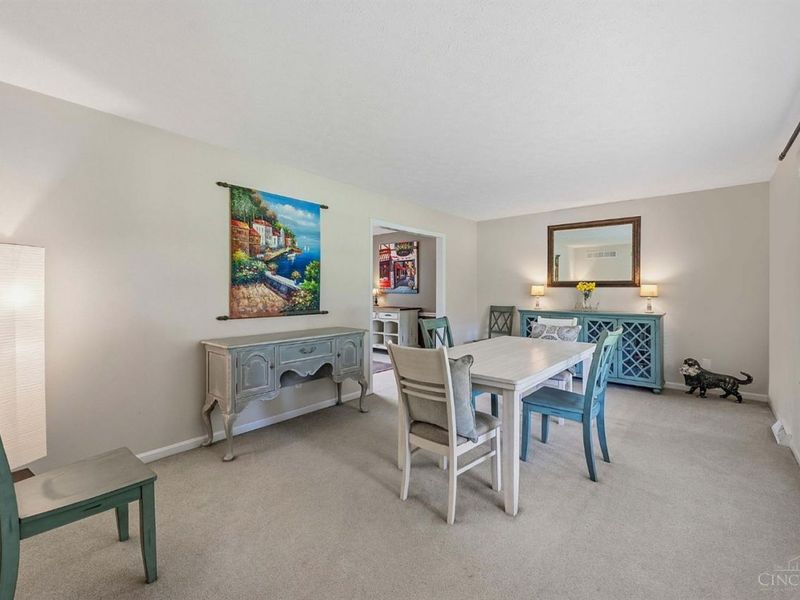 7039 Sprucewood Court, West Chester, OH 45241 Photo 6