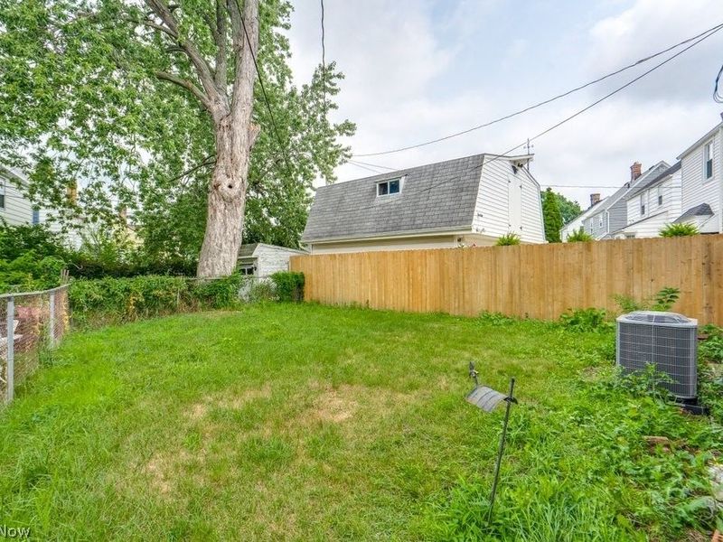 14702 Caldwell Avenue, Cleveland, OH 44111 Photo 24