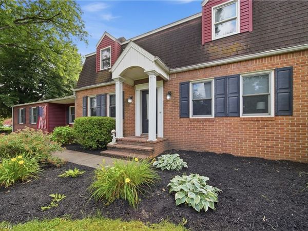 7445 Market Avenue N, Canton, OH 44721