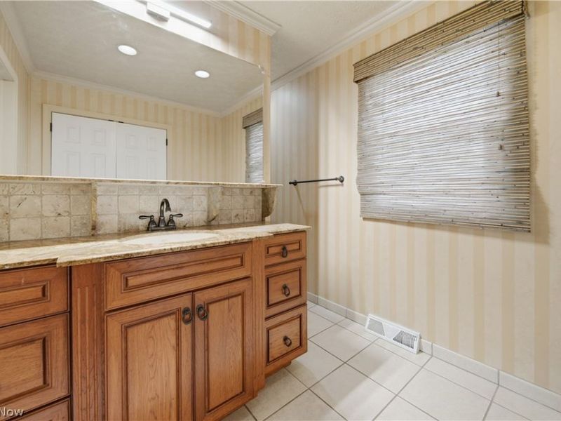 7445 Market Avenue N, Canton, OH 44721 Photo 22