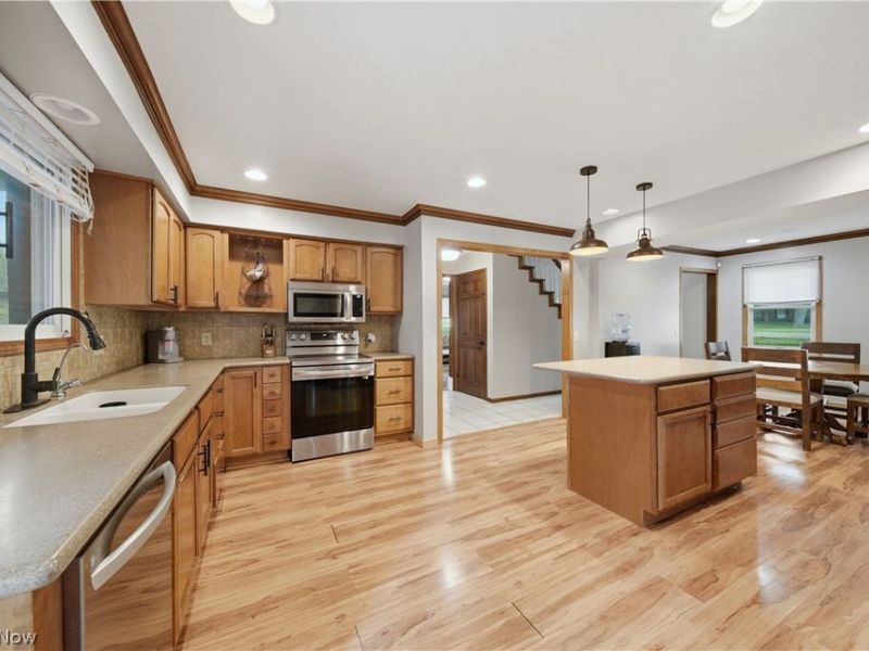 7445 Market Avenue N, Canton, OH 44721 Photo 5