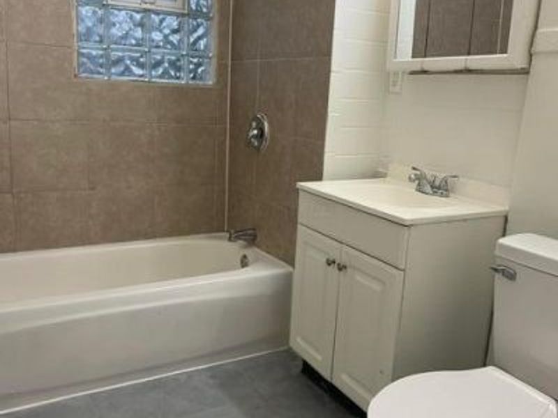 673 Malvern Avenue, Columbus, OH 43219 Photo 7