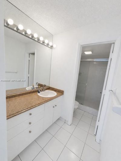 610 Tennis Club Dr, Unit 407, Fort Lauderdale, FL 33311 Photo