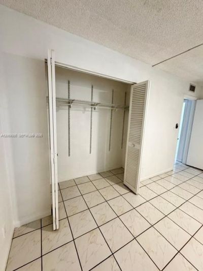 610 Tennis Club Dr, Unit 407, Fort Lauderdale, FL 33311 Photo