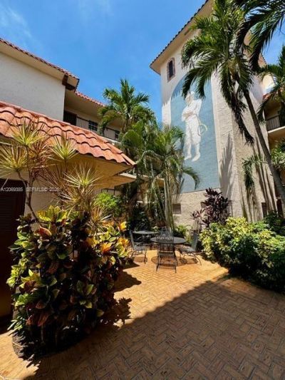 610 Tennis Club Dr, Unit 407, Fort Lauderdale, FL 33311 Photo