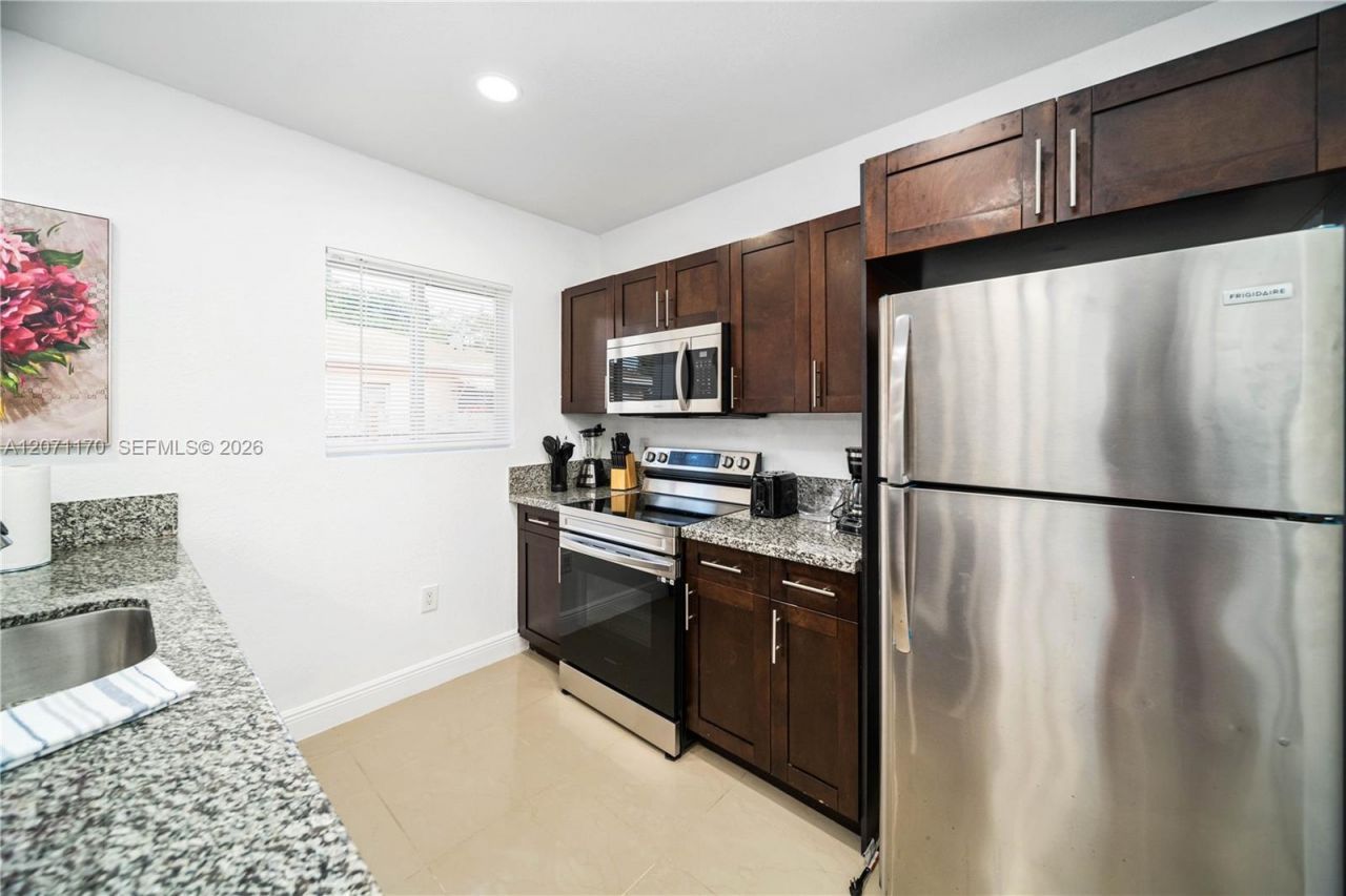 1250 NE 110th St, Unit 1250, Miami, FL 33161 Photo