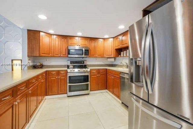 2869 W Trade Ave , Miami, FL 33133 Photo