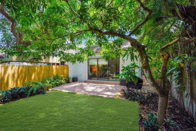 2869 W Trade Ave , Miami, FL 33133 Photo