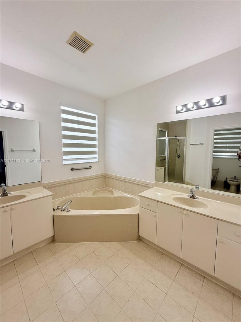 14918 SW 15th Ln, Miami, FL 33194 Photo