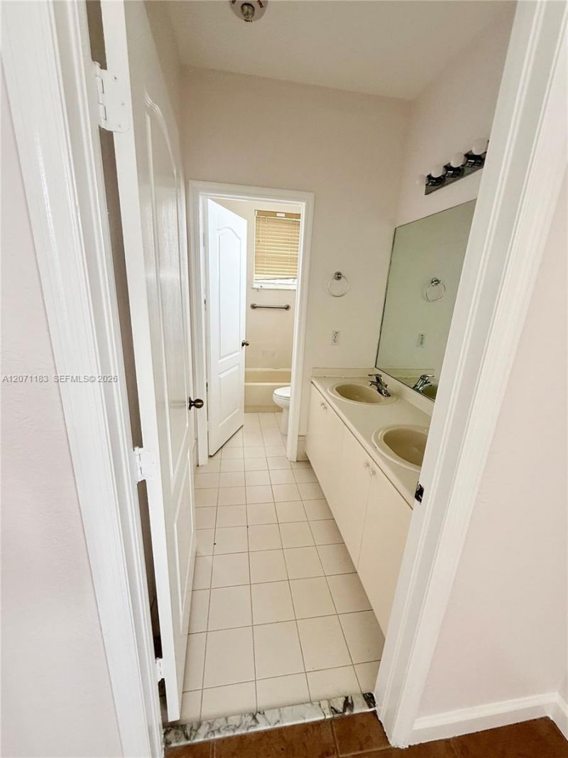 14918 SW 15th Ln, Miami, FL 33194 Photo