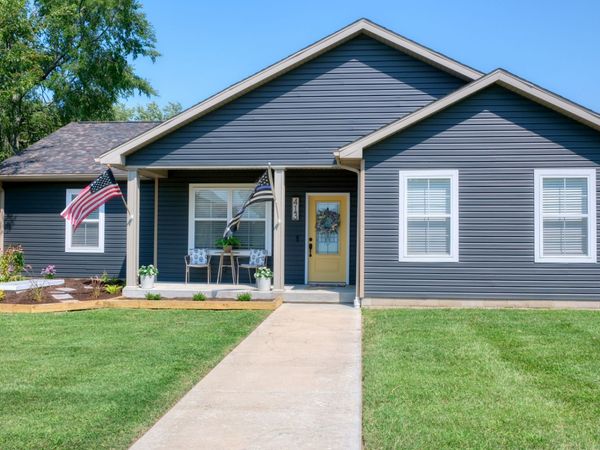 413 S Broadway , Goreville, IL 62939