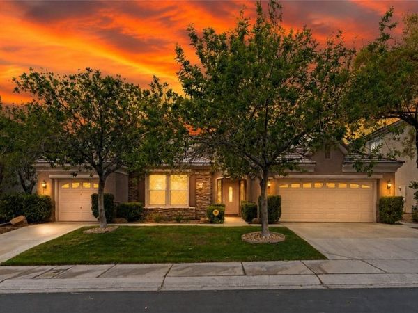 9429 Queen Charlotte Drive, Las Vegas, NV 89145