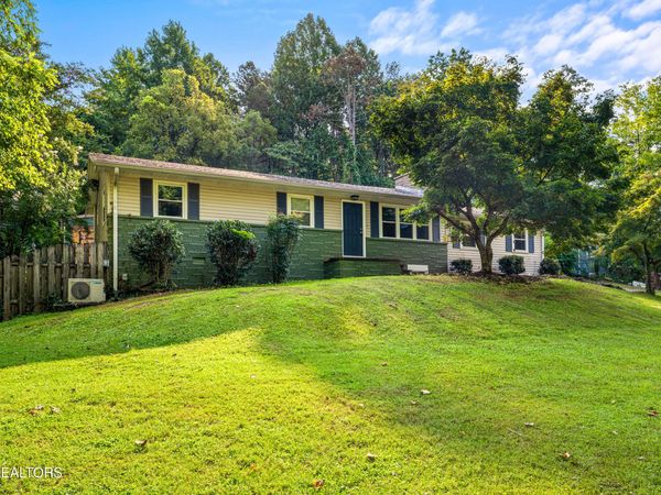 2404 Belt Rd, Knoxville, TN 37920