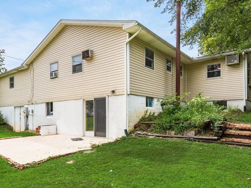 300 Eastlawn Circle , Zanesville, OH 43701 Photo 53