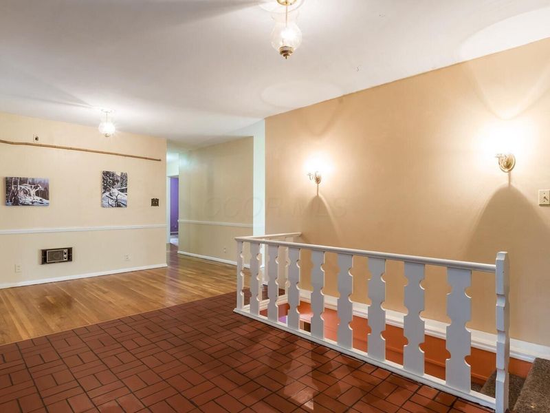 300 Eastlawn Circle , Zanesville, OH 43701 Photo 8