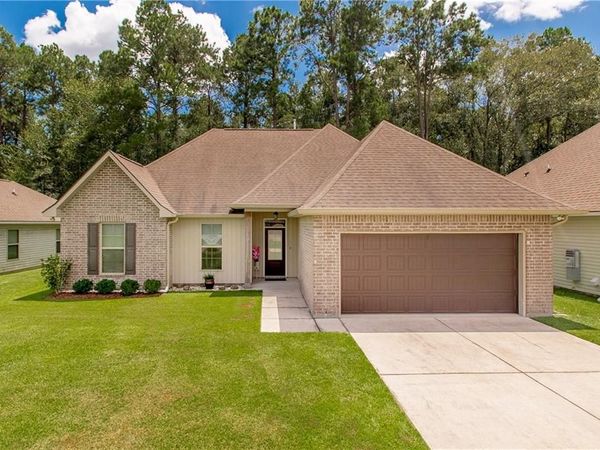 42092 DOTHAN Place, Ponchatoula, LA 70454