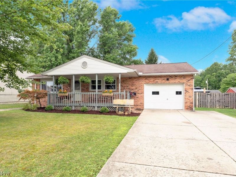 168 Georgetown Place, Youngstown, OH 44515 Photo 2
