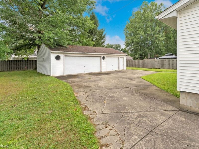 168 Georgetown Place, Youngstown, OH 44515 Photo 9