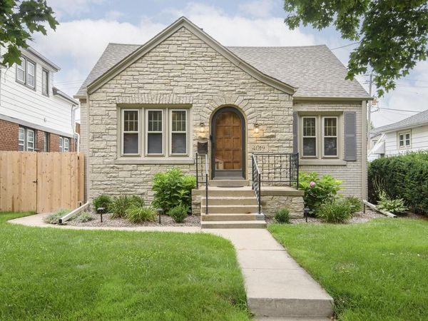 4019 S Kansas AVENUE, Saint Francis, WI 53235