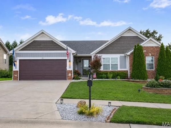 927 Mule Creek Drive, Wentzville, MO 63385