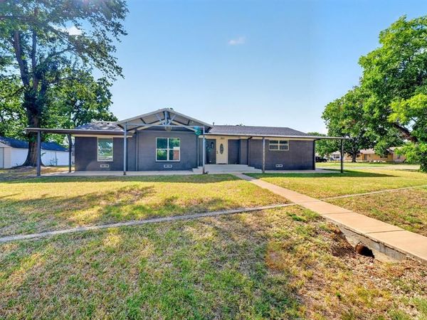 205 N 1st Street, Mabank, TX 75147