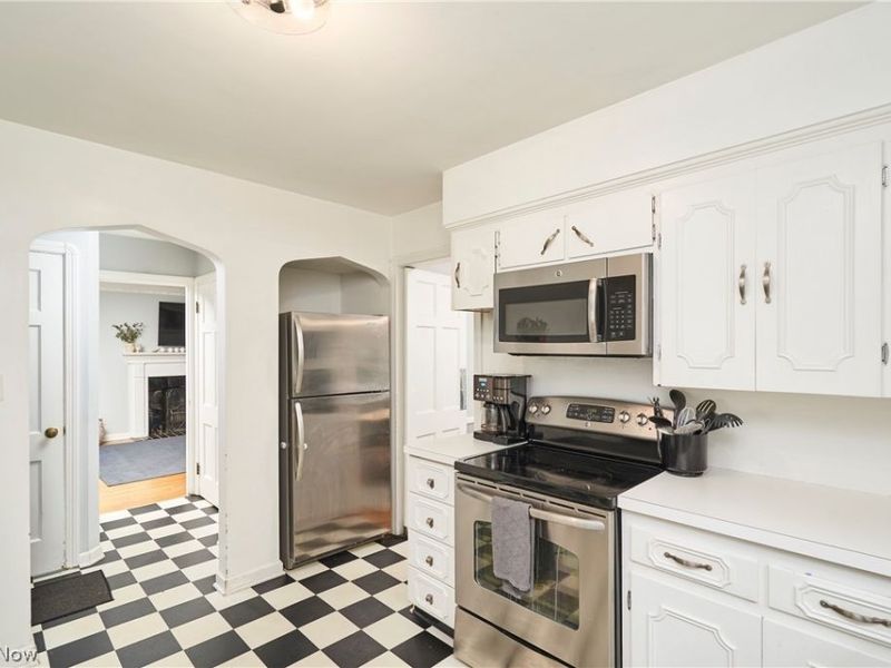 156 Melbourne Avenue, Akron, OH 44313 Photo 8