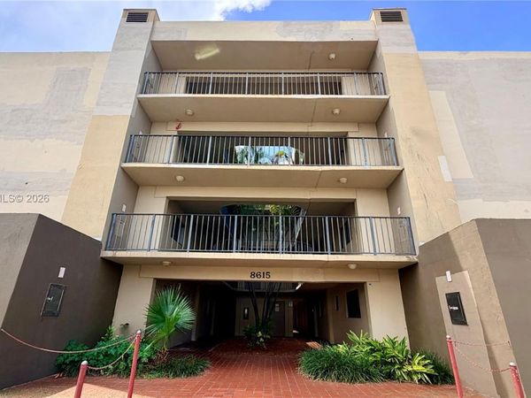 8615 NW 8th St , Unit 421, Miami, FL 33126