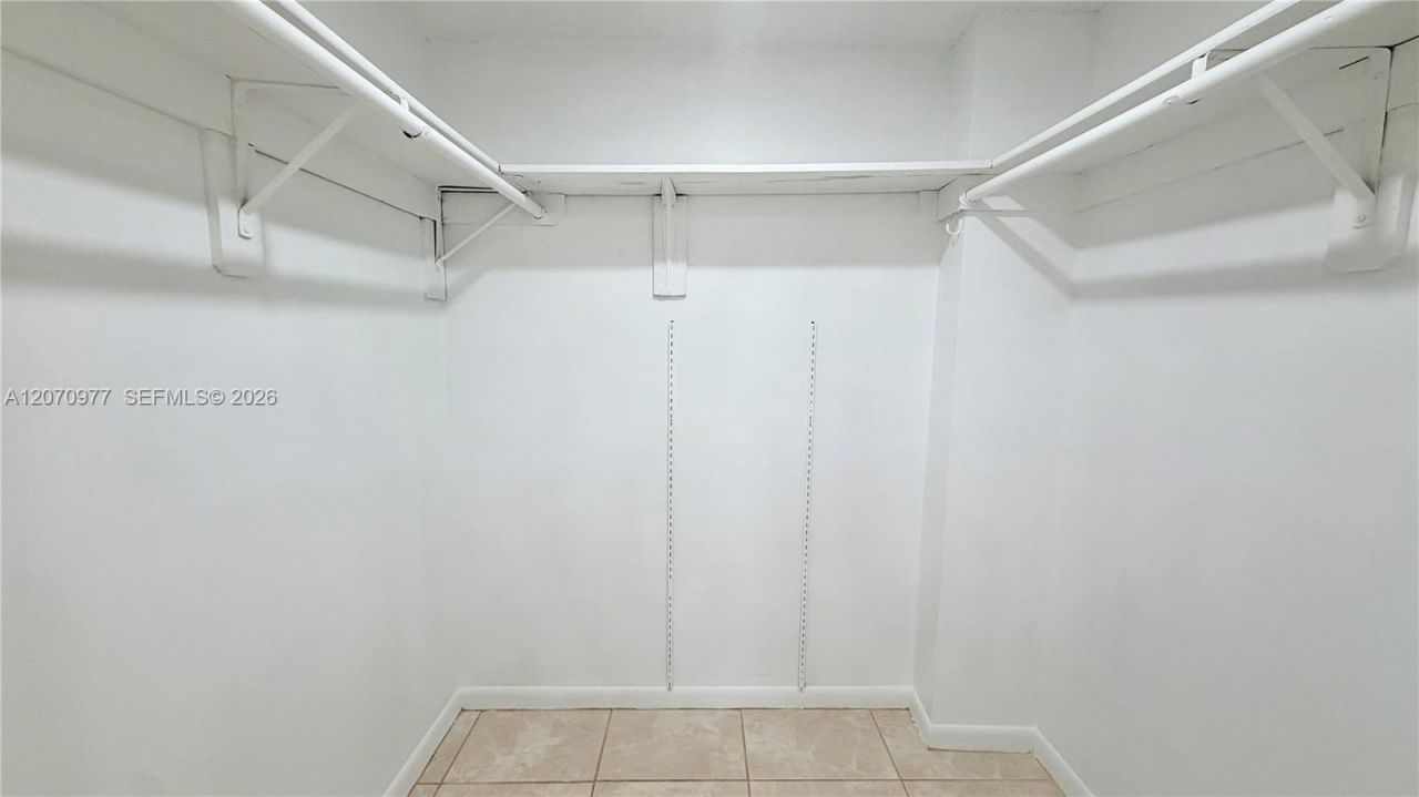8615 NW 8th St , Unit 421, Miami, FL 33126 Photo