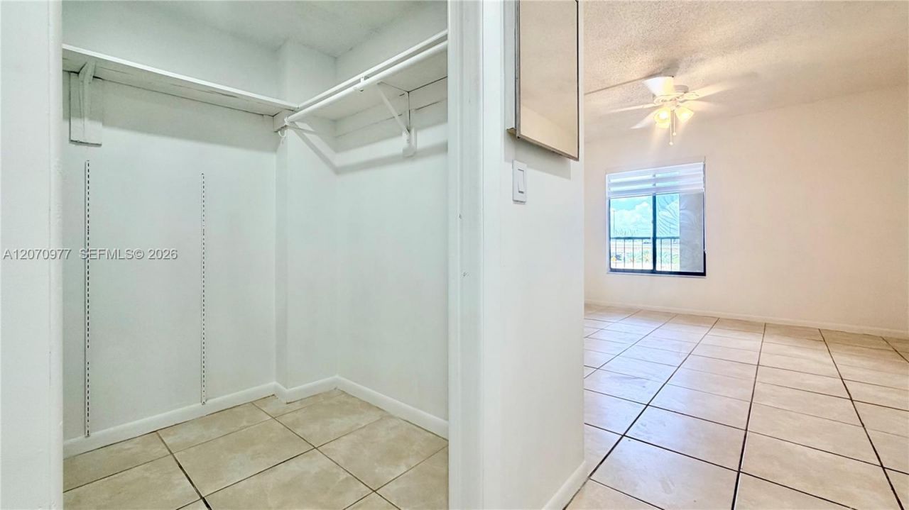 8615 NW 8th St , Unit 421, Miami, FL 33126 Photo