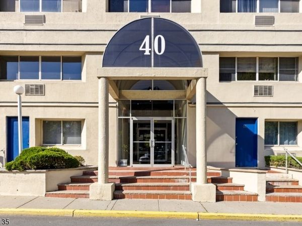 40 Fayette St, Perth Amboy, NJ 08861