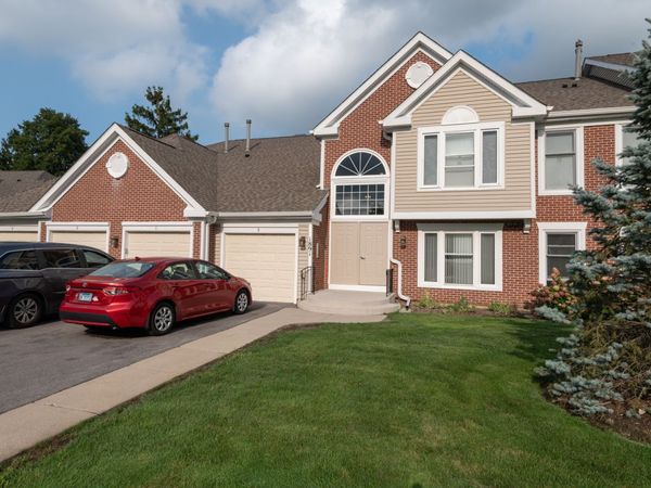 1891 Fox Run Drive , Unit A1, Elk Grove Village, IL 60007