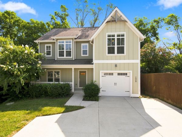 702B Waco Dr , Nashville, TN 37209