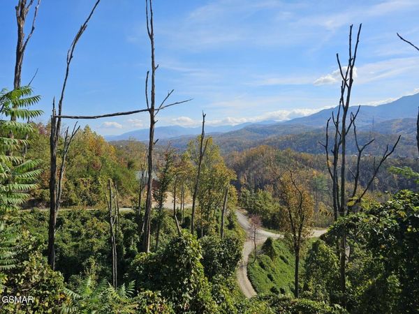 639 Kristis Place , Gatlinburg, TN 37738