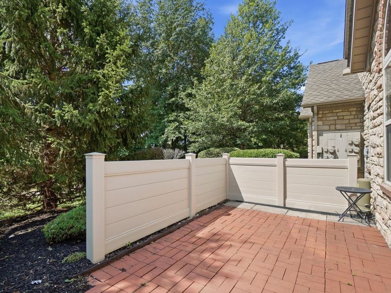 557 Ruttington Lane , Westerville, OH 43082 Photo 8