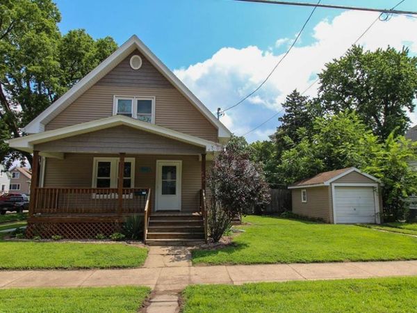 924 Burton Avenue, Waterloo, IA 50703