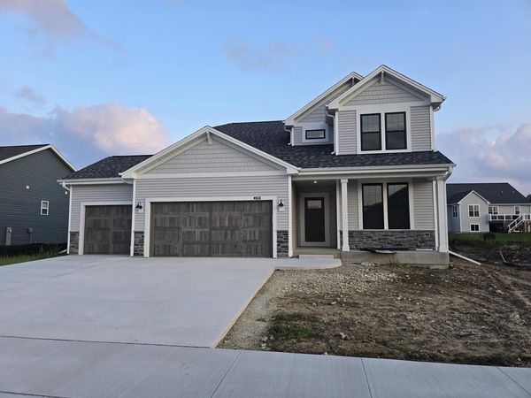 1499 Patton DRIVE, Hartford, WI 53027