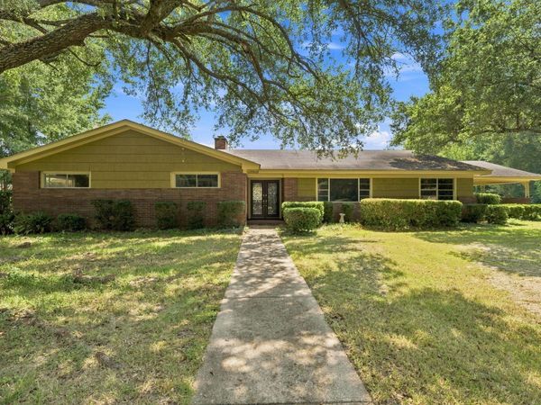 312 Spring St., Taylorsville, MS 39168