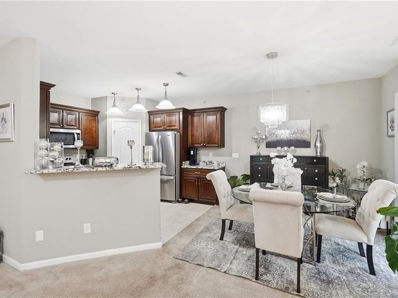 7464 Bridge Point Drive, Unit 14-203, Cincinnati, OH 45248 Photo 12