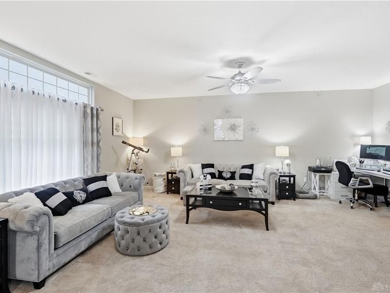7464 Bridge Point Drive, Unit 14-203, Cincinnati, OH 45248 Photo 8