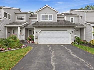 181 Bridle Path, Orchard Park, NY 14127