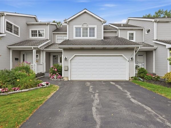 181 Bridle Path , Orchard Park, NY 14127
