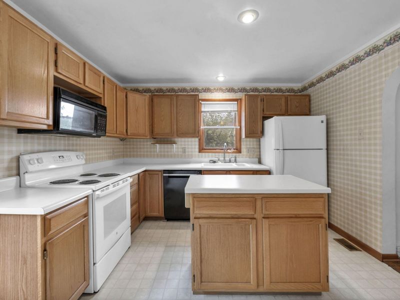119 Bloomfield Avenue, Urbana, OH 43078 Photo 13