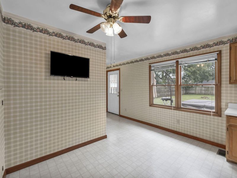119 Bloomfield Avenue, Urbana, OH 43078 Photo 17