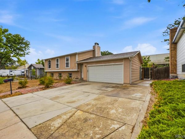 16683 E Kansas Drive, Aurora, CO 80017