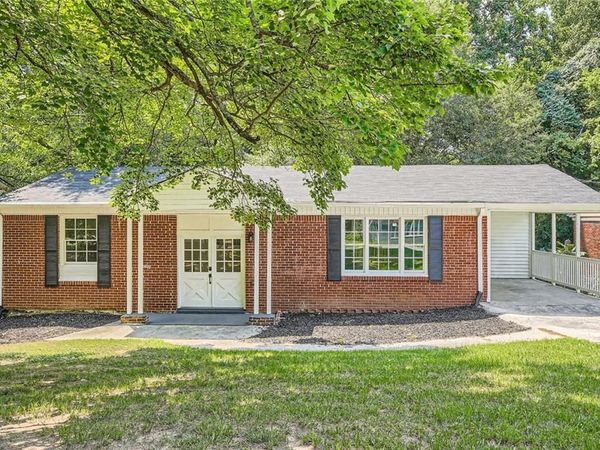 895 Kings Grant Drive NW, Atlanta, GA 30318