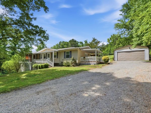 1000 Hill Crest Road, Hixson, TN 37343