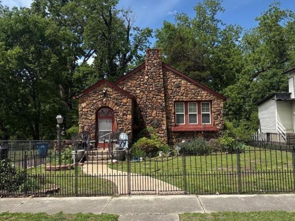 1621 S Main Street, Carthage, MO 64836